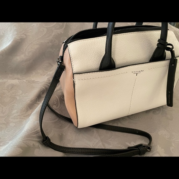NWOT.Tahari handbag with shoulder strap option - Picture 11 of 11